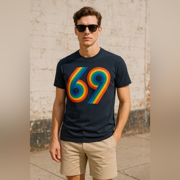 Paul Smith Other - Paul Smith Men’s XL Navy Graphic T-Shirt Rainbow 69 Print Made in Portugal
